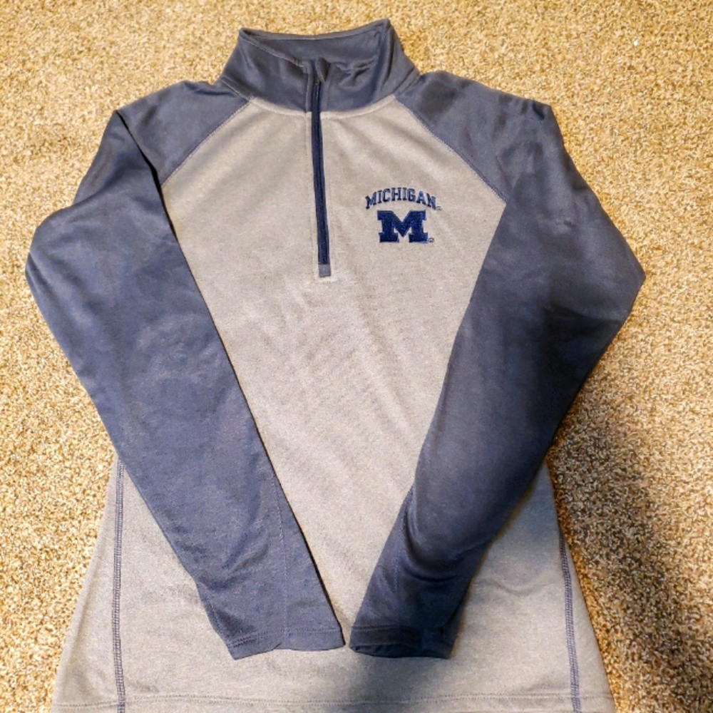 Women's 1/4 zip U of M pullover